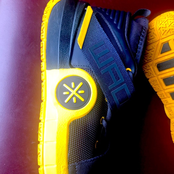 Li-Ning Way of Wade 7 All City Marquette PE Basketball Shoes - Black/Yellow - Picture 6 of 13